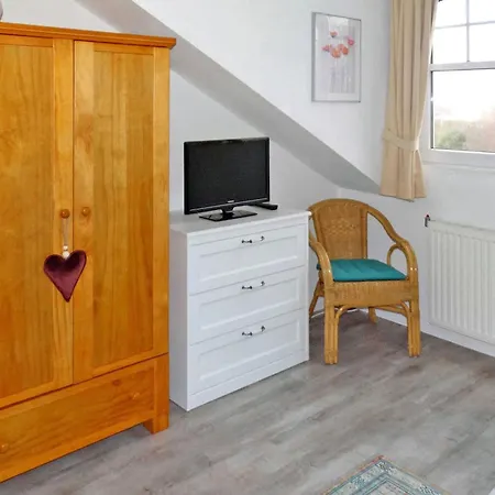 Apartman 1 Bedroom Cozy In Sellin Ostseebad